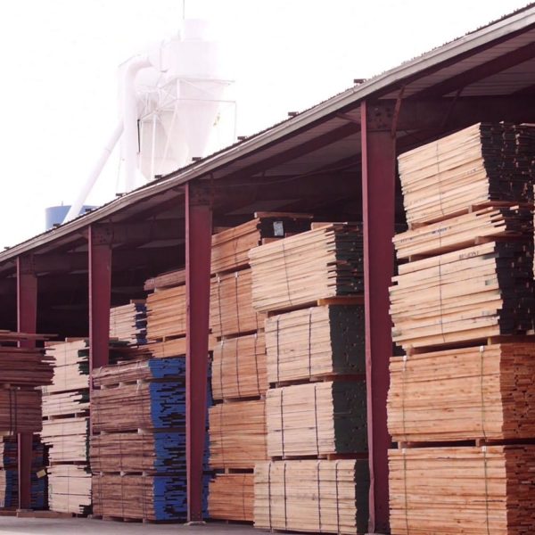 Saroyan-Hardwoods_Hardwood-Lumber-Stacks